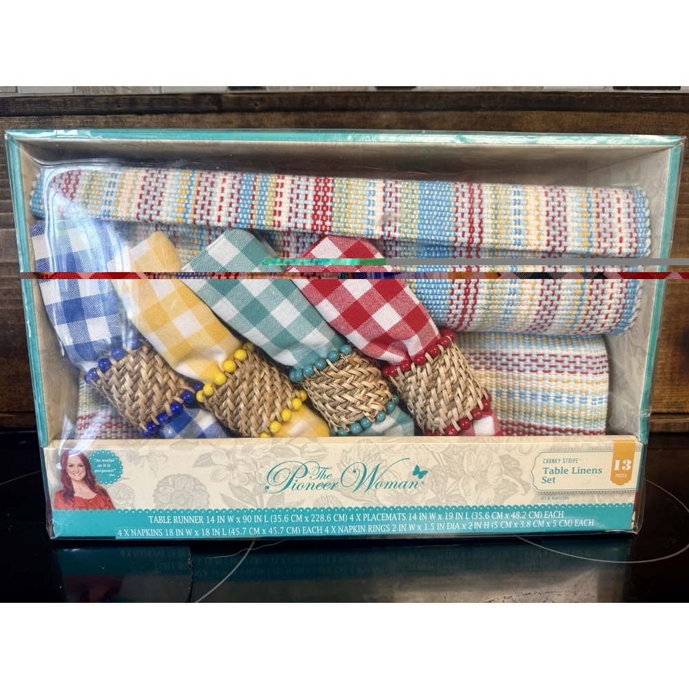 Pioneer Woman Chunky Stripe 13 Piece Table Linens